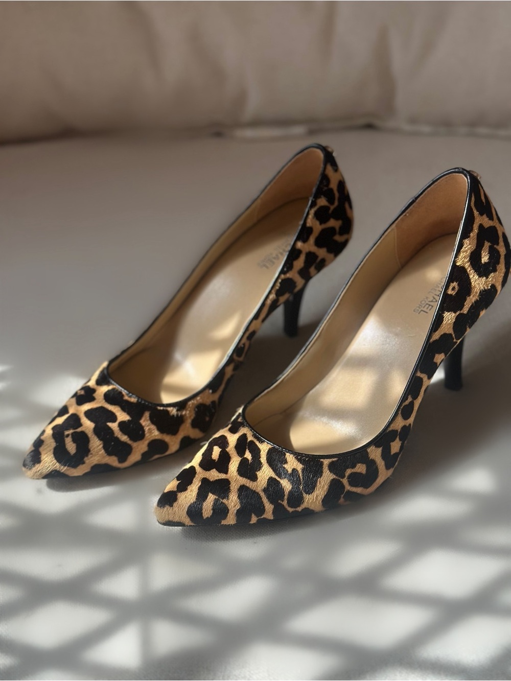 Michael Kors Leopard Print Pointed Toe Pumps - Black & Tan - Picture 2 of 4